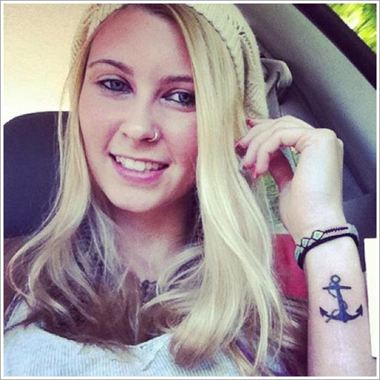 Anchor Tattoo Meaning and Designs (27)