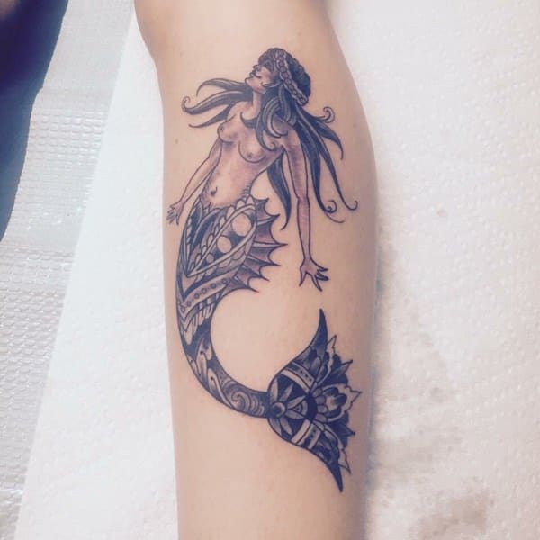 Beautiful examples of mermaid tattoos design, idea 61