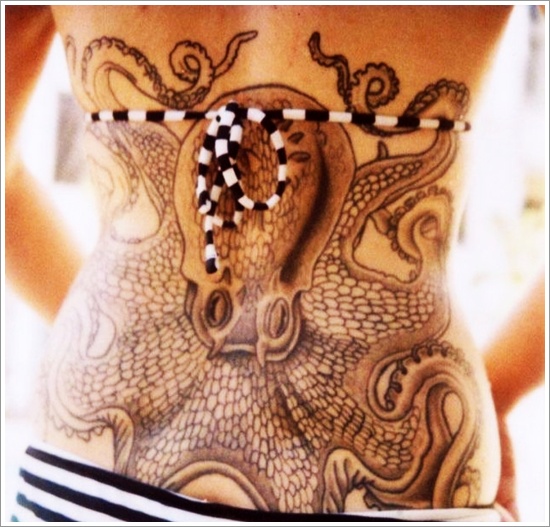 Tattoos featuring squid or octopus in design, idea 5