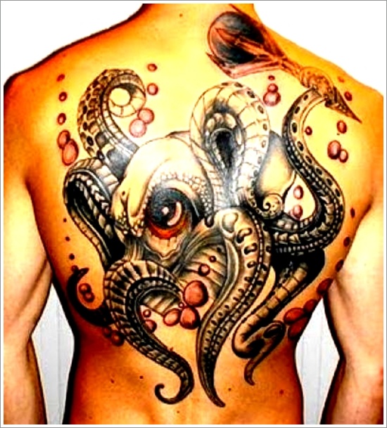 Tattoos featuring squid or octopus in design, idea 31