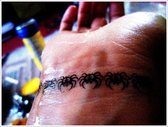 Attractive spider tattoo design, idea 17