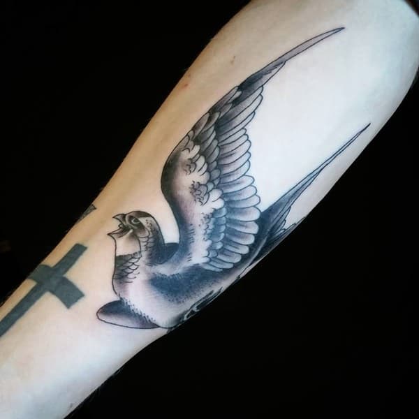 Sweet and meaningful swallow tattoos design, idea 52