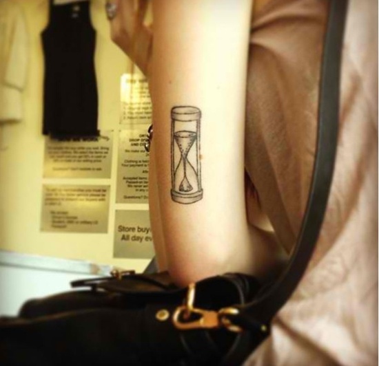Hourglass tattoo design, idea 15