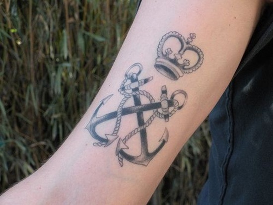 Crown tattoos design, idea 17