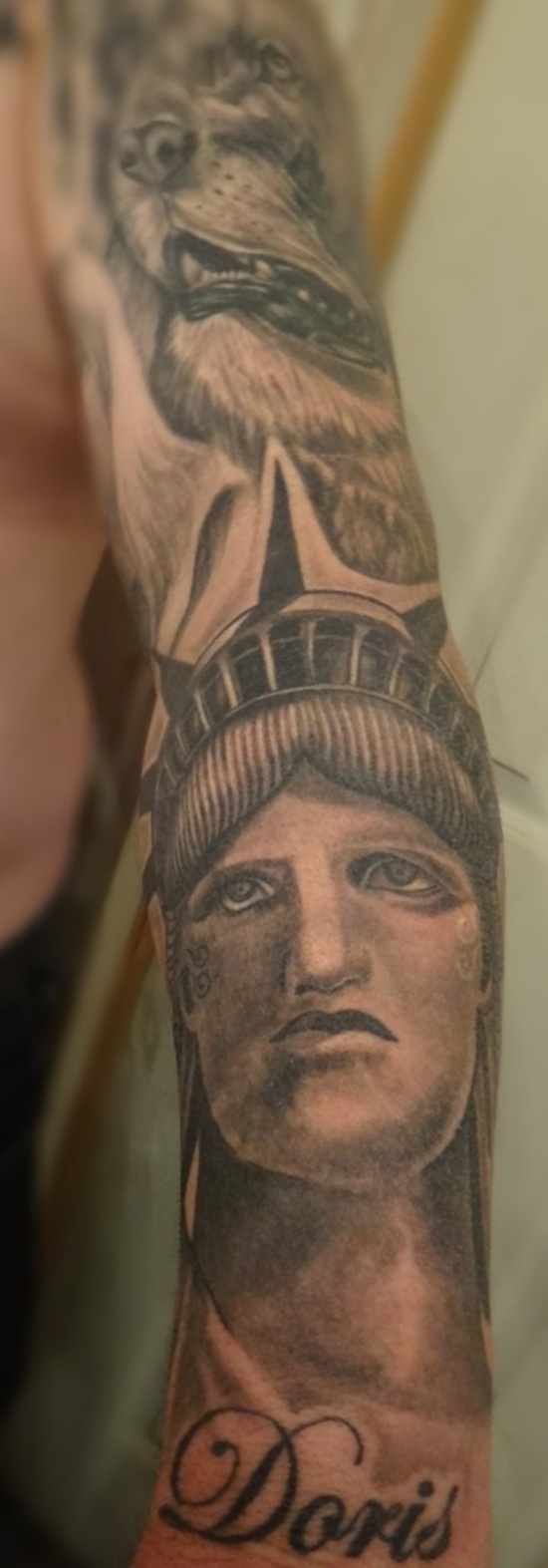 Statue of liberty tattoos design, idea 7