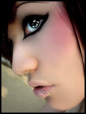 Awesome lip piercing design, idea 7
