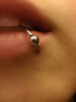 Awesome lip piercing design, idea 9
