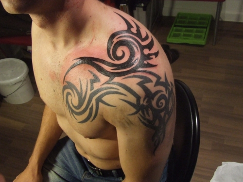 Magnificent shoulder tattoo design, idea 58