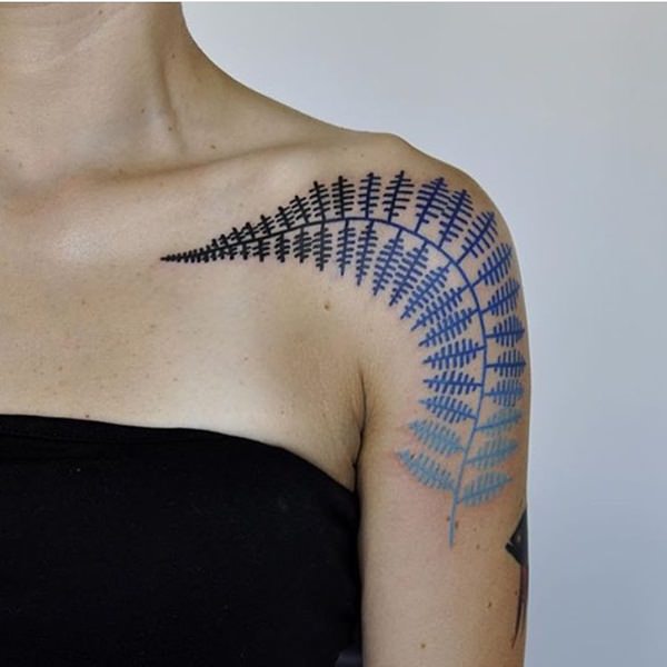 Magnificent shoulder tattoo design, idea 28
