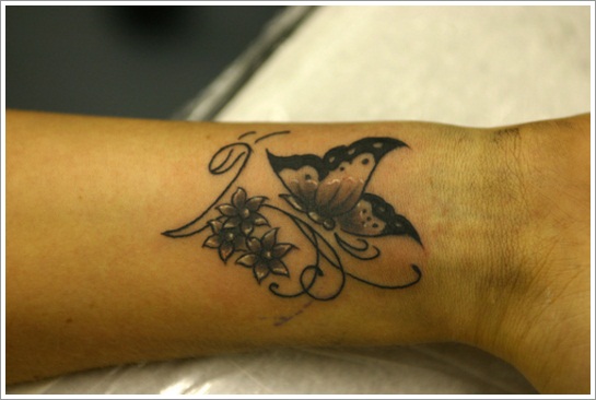 Spectacular wrist tattoo design, idea 20