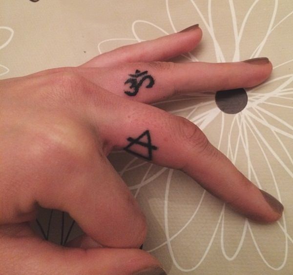 Finger tattoo design, idea 25