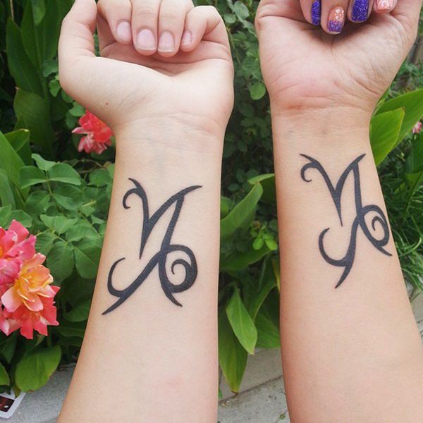 Mother daughter tattoos design, idea 4