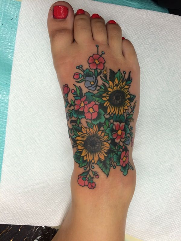 Sunflower tattoo design, idea 38