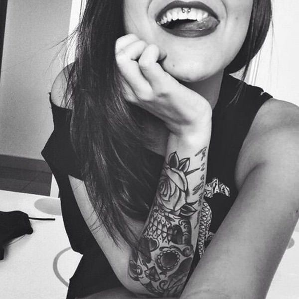 Smiley piercing 44 peeps who are rocking their smile tips design, idea 40