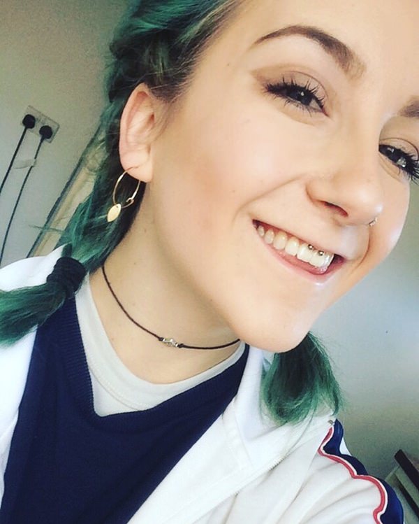 Smiley piercing 44 peeps who are rocking their smile tips design, idea 12