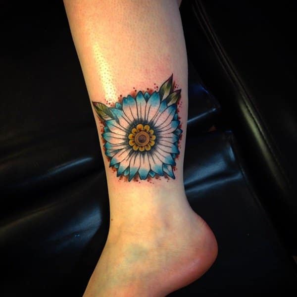 24 Photos of Cheerful Daisy Tattoos