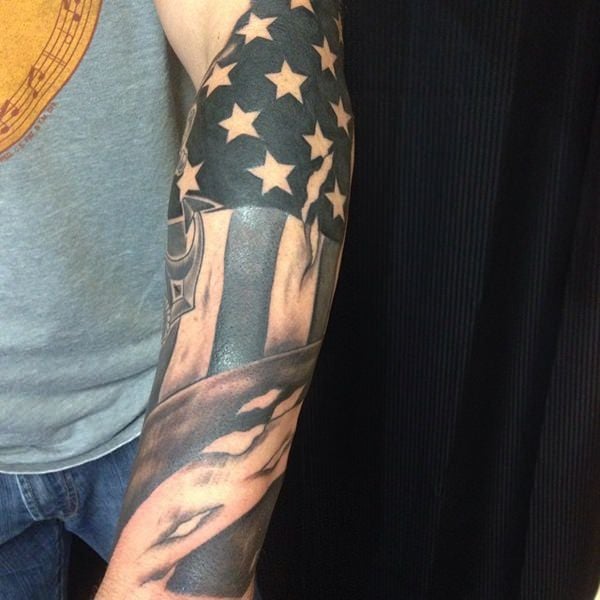 9160916-american-flag-tattoos