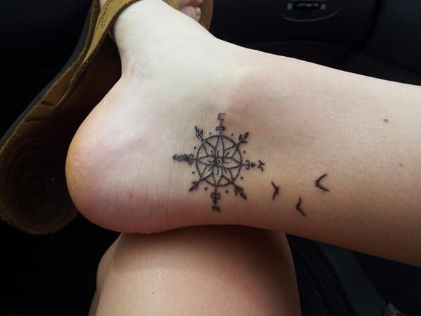 66230916-compass-tattoos