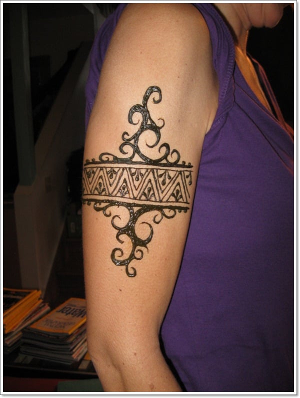 Vector image of Tribal Tattoo Arm Band 9210516 Vector Art at Vecteezy