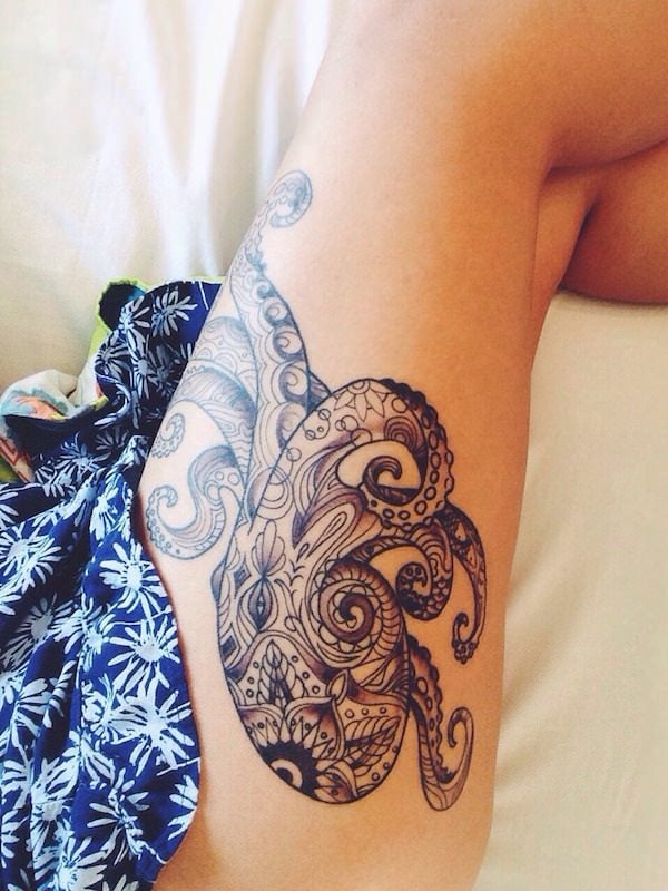 53 Fantastic Tribal Tattoos On Thigh