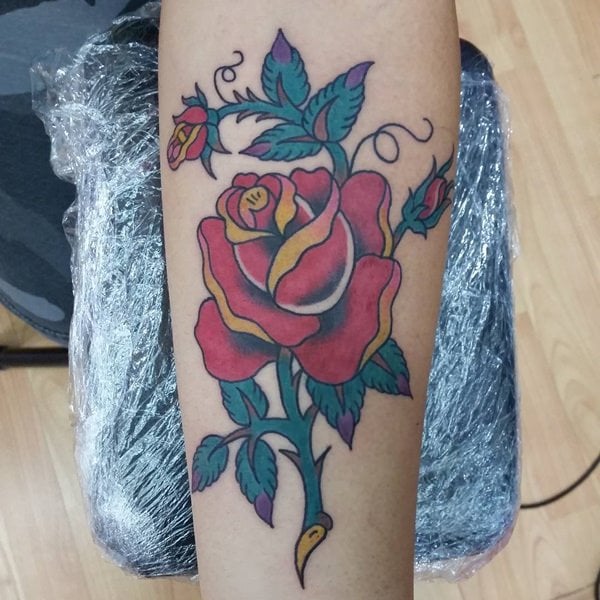 18280816-rose-tattoos