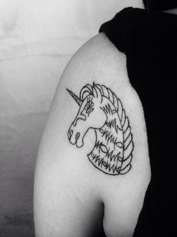 32280116-unicorn-tattoos