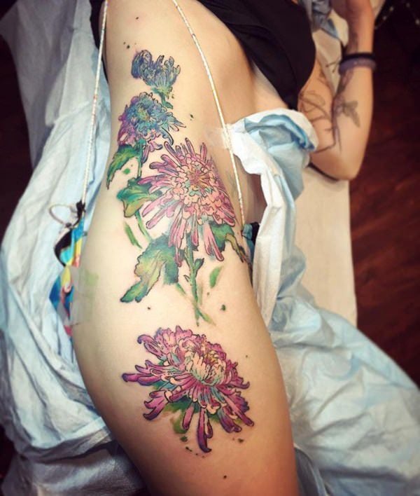 23 Beautiful Flower Thigh Tattoo Ideas  Tattoo Glee