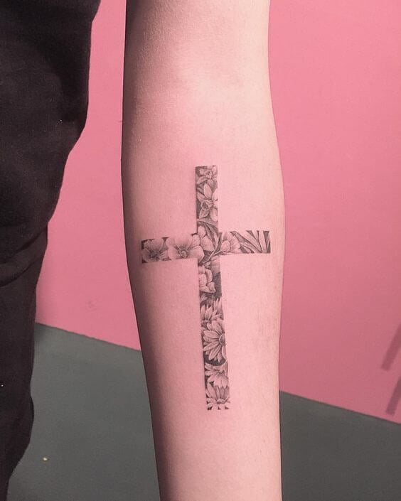 70 Good Looking Cross Tattoos For Arm