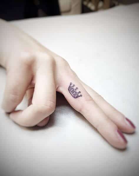 tiny-tattoos-18